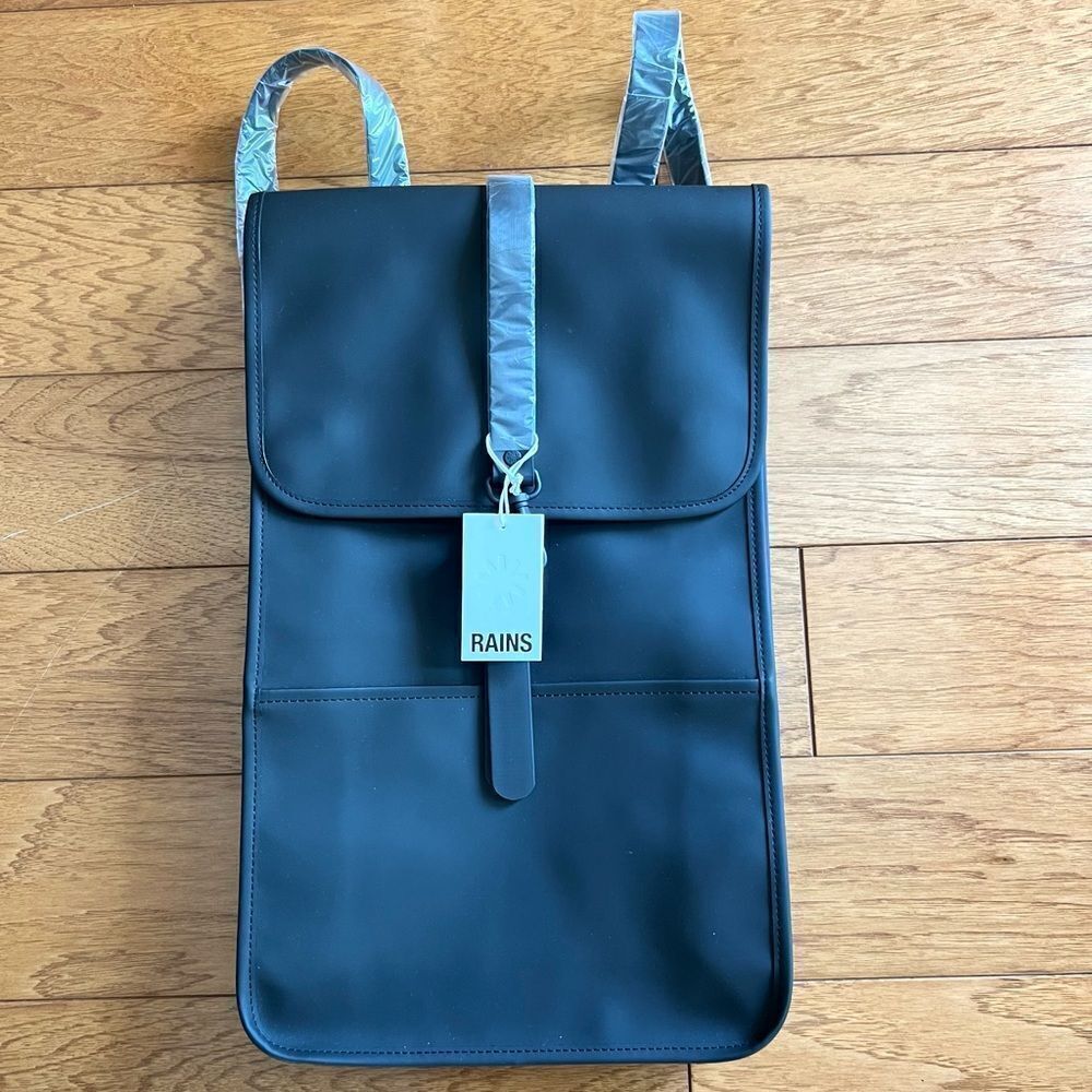 NWT Rains Waterproof Backpack - Picture 3 of 10